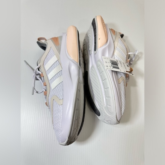 NWOB Adidas Alphabounce+ Running Womens Shoe White/Grey/Quartz HP6147 Sneakers - Picture 16 of 16